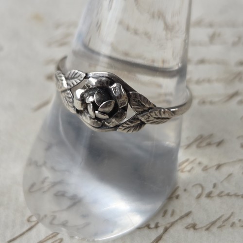 Bague religieuse ancienne - bague,