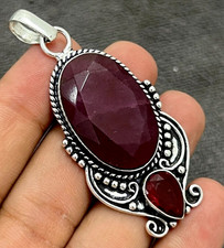 Pendentif rubis pierre