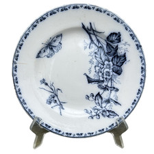 Assiette sur piédouche / plat