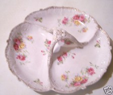 @$ PLAT A HORS D'OEUVRE STYLE LOUIS PHILIPPE EN PORCELAINE CERTAINEMENT LIMOGES
