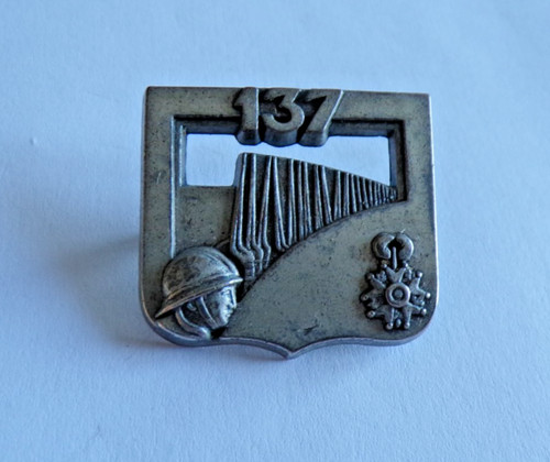 Insigne militaire 137 - insigne,
