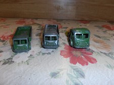 LOT DE VERITABLES CIJ  DEUX  RENAULT 7T  + UN TRACTEUR RENAULT FAINEANT