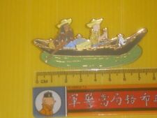 TINTIN ET MILOU SUR UNE PIROGUE gros pins (hauteur 4 x 8  cm)