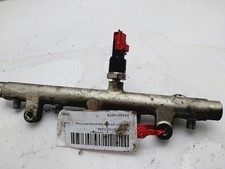 0445214019 rampe injection pour PEUGEOT 406 BERLINA (S1 S2) 8868078