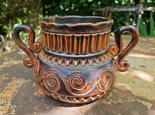 Pot faïence huguette marius - pot,