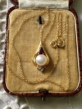 PERLE, SAPHIR ORANGE, ÉMERAUDE, GRENAT, ANCIEN COLLIER VERMEIL EN OR ET ARGENT