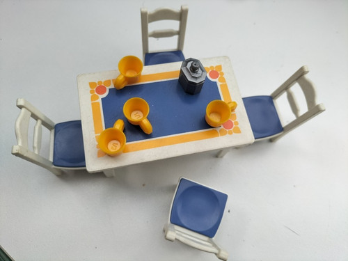 Playmobil table chaises - table,