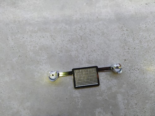 Phares et radiateur - 1/18,