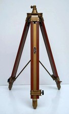 Ancien pied trépied de sol