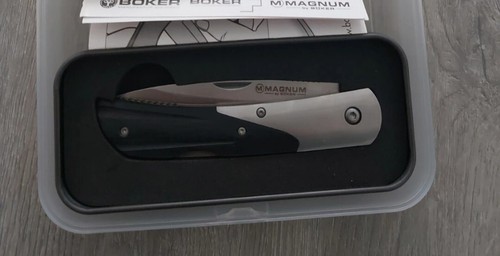 Magnum couteaux