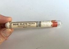 materiel medical ancien - soie plate TUTO aseptique en tube annees 20 collection