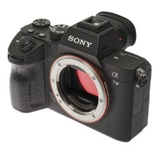 Sony Alpha 7 III (noir) environ 5 000 exemplaires Caméra
