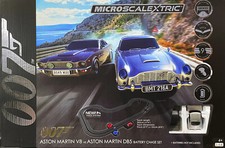 2022 Micro Scalextric V8 James