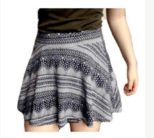 Mini jupe motif aztèque de