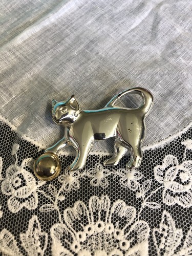 Silver tone gold - silver,