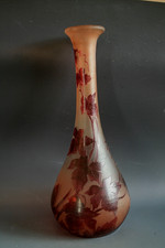 ANCIEN VASE EN VERRE GRAVÉ À