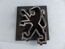 PEUGEOT sigle emblème logo insigne monogramme hayon coffre en plastique