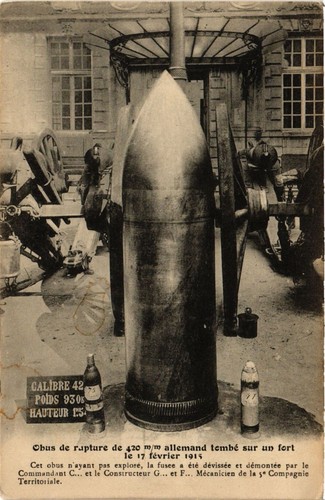 Cpa militaire obus de - -,