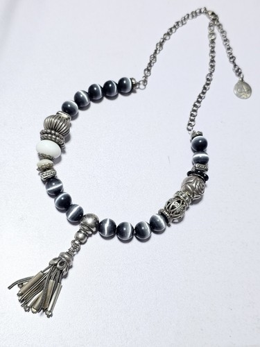 Très beau collier pendentif - très,