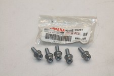 5x VIS pour YAMAHA CW50 EW50