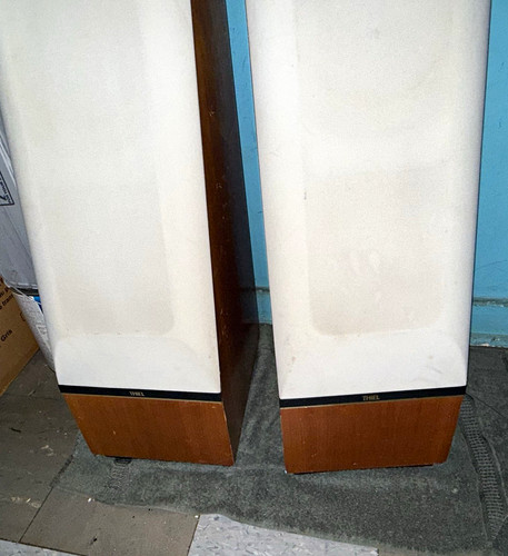 Thiel floorstanding speakers - thiel,