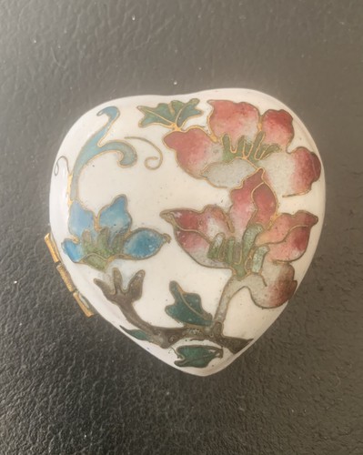 Ancienne petite boite forme - petite,