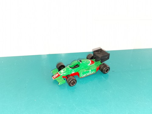 1705262 voiture majorette - voiture,