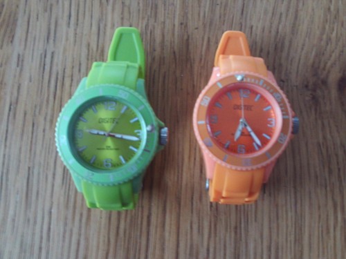 Montre avec bracelet - ,