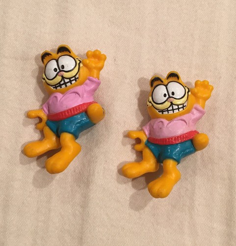 Lot garfield toy figures - of, 2
