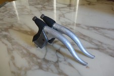 Anciens leviers de Freins