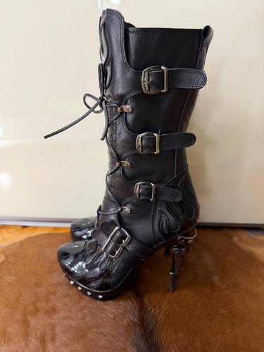 New rock gothic - new, knee