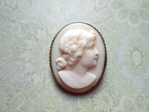 Jolie broche camée ancien - jolie,