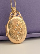 18K Antique Locket with pearls Victorian engraved locket 18K Solid Gold locket