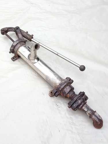 Ancienne petite pompe - cm,