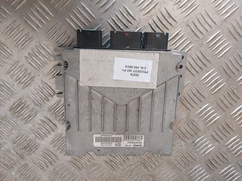 Calculateur moteur siemens - calculateur,