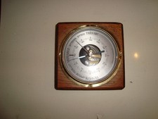 Baromètre de précision  à aiguille vintage en bois