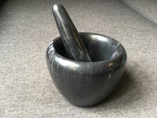 Mortier, pilon marbre noir 