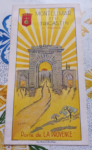 Ancien guide touristique - ancien,