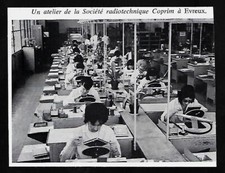 1975  --  UN ATELIER DE LA SOCIETE RADIOTECHNIQUE COPRIM A EVREUX  3R694