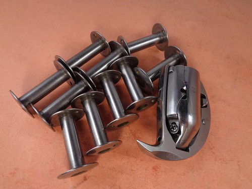 Shuttle hook assembly closed - hook,