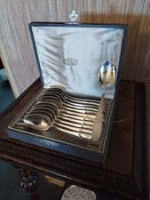 12 petites Cuillères Style