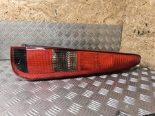 Feu arriere principal droit