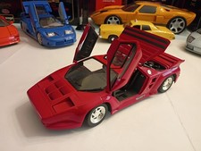ULTRA RARE 1/18 1991 Vector W8