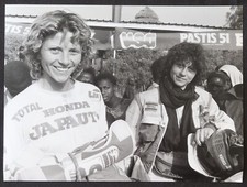 1984 Photo presse PARIS DAKAR Nicole Marie-Claire BASSOT Honda 500 Pastis 51