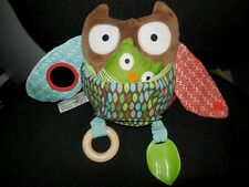 172B/ doudou peluche activité chouette hibou marron vert orange SKIP HOP