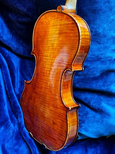 Fine antique italian violin - fine,