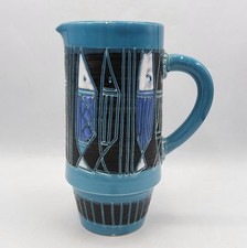 Pichet céramique émaillée incisée décor poissons de Fratelli Fanciullaci Italie