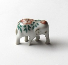 -  Miniature porcelaine éléphant - fève creuse -