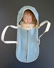 Bébé-Confort 1930-40s Paris-Déposé wind-up musical 12″ doll + bassinet INV2810