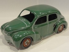 CIJ C.I.J Renault 4CV verte en